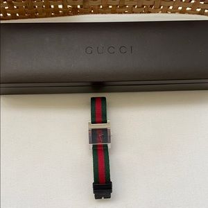 Gucci Green & Red Striped Strap Waterproof Watch
